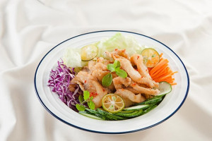 ca-dieu-hong-chien-xot-tac