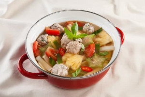 canh-muc-nau-chua